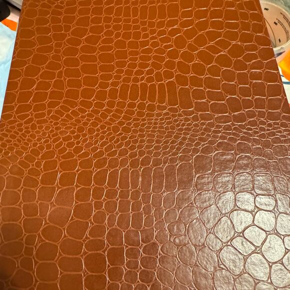 Vintage Neiman Marcus Champagne Glasses in Leather Display Box - Picture 5 of 8